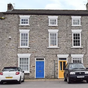 https://clarksville-was-grove-square.yorkshirehotels.net
